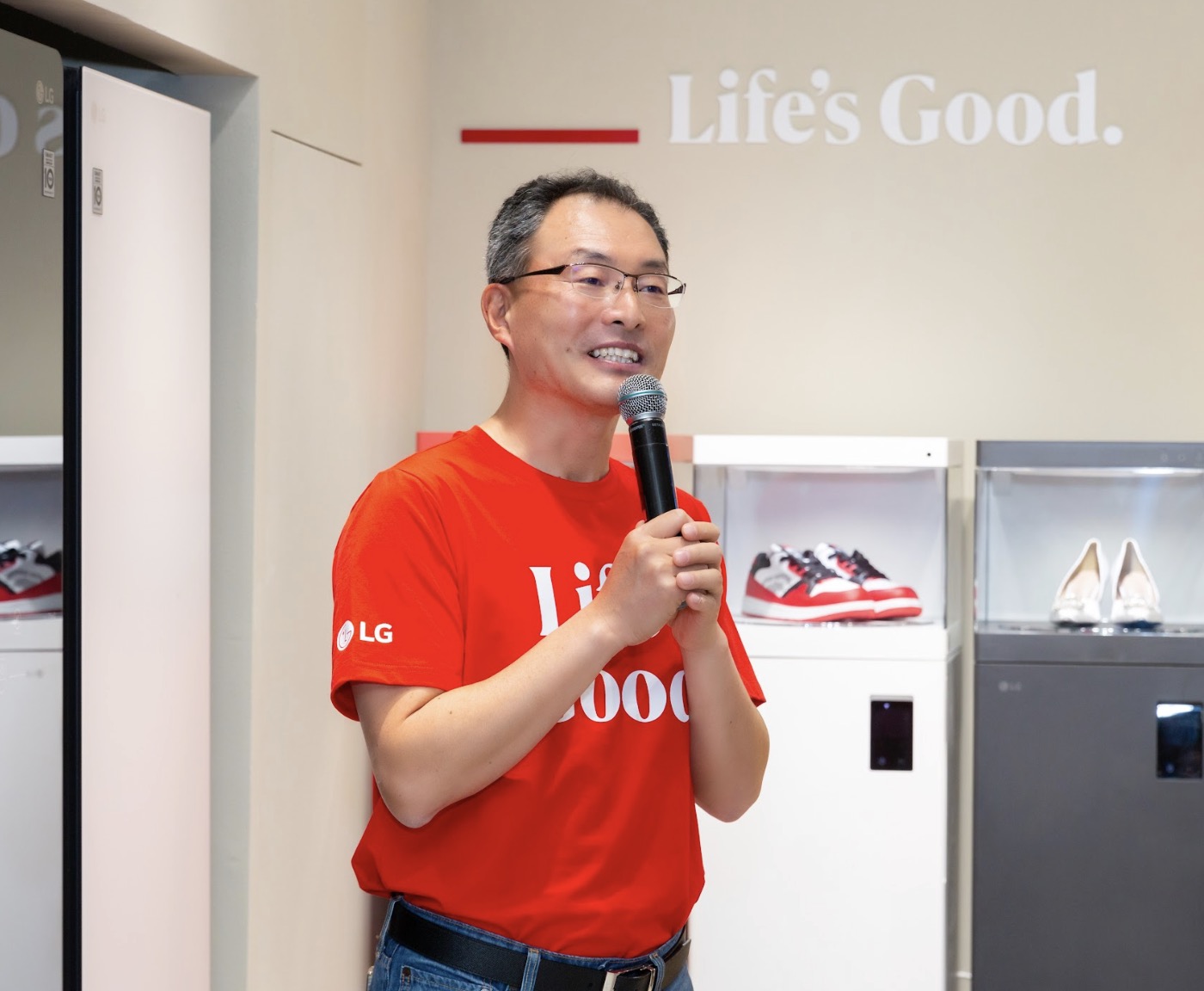 Ông Song Ikhwan - Tổng giám đốc Kinh Doanh & Marketing của LG 