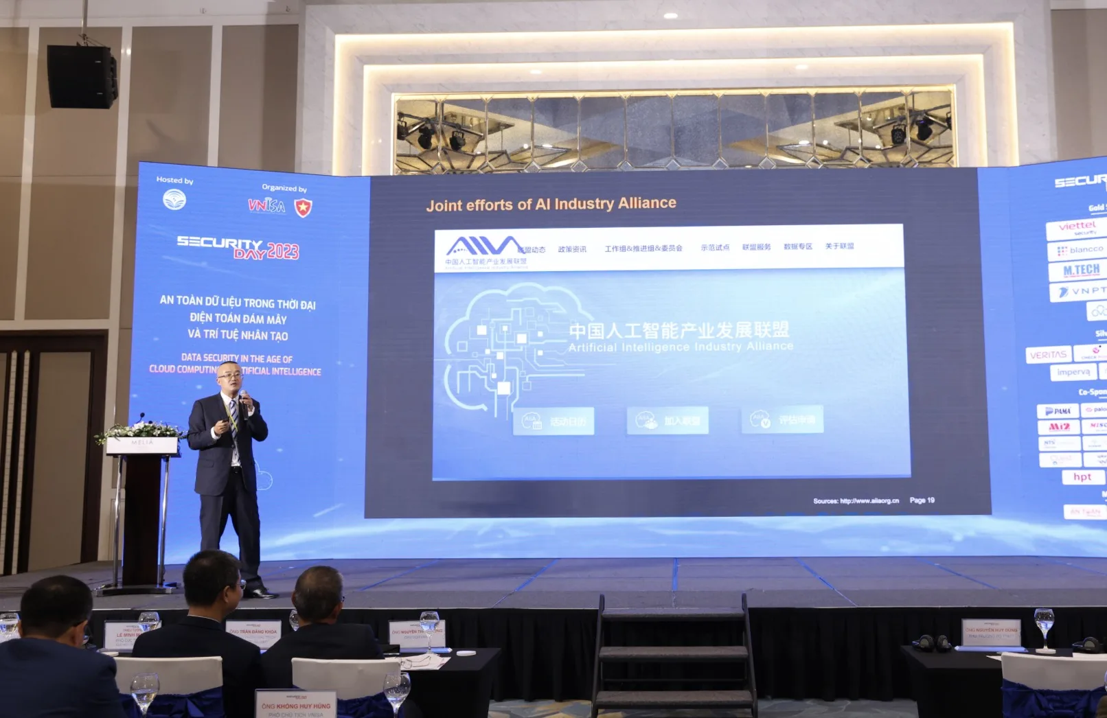Ông Li Hai - Giám đốc An ninh bảo mật, Quan hệ Chính phủ và Truyền thông của Huawei Châu Á - Thái Bình Dương chia sẻ tại sự kiện Security Day 2023