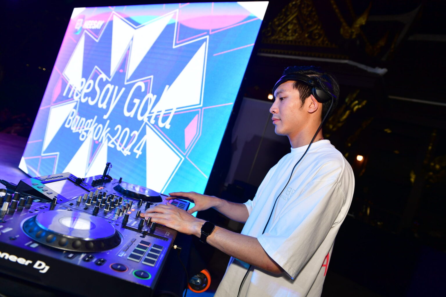 Gala HeeSay dẫn đầu Xu thế: Khai Phá Xu Hướng Xã Hội Mới cho Cộng Đồng LGBTQ+ Gala HeeSay dẫn đầu Xu thế: Khai Phá Xu Hướng Xã Hội Mới cho Cộng Đồng LGBTQ+