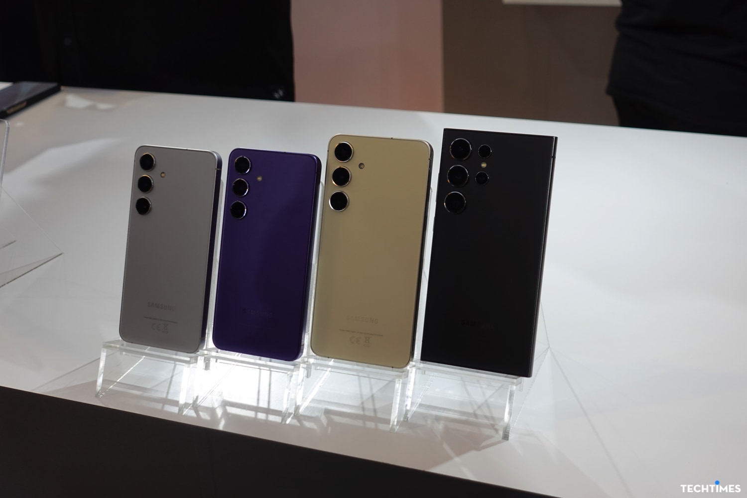 Galaxy S24 series được bán sớm tại Di Động Việt, giá chỉ từ 15,59 triệu đồng