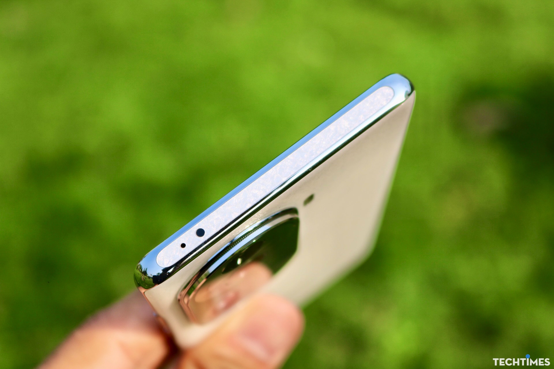 Reno11 Series TechTimes 10 TechTimes Vietnam Đánh giá OPPO Reno11 Pro 5G và Reno11 5G: Mở màn 2024 ấn tượng