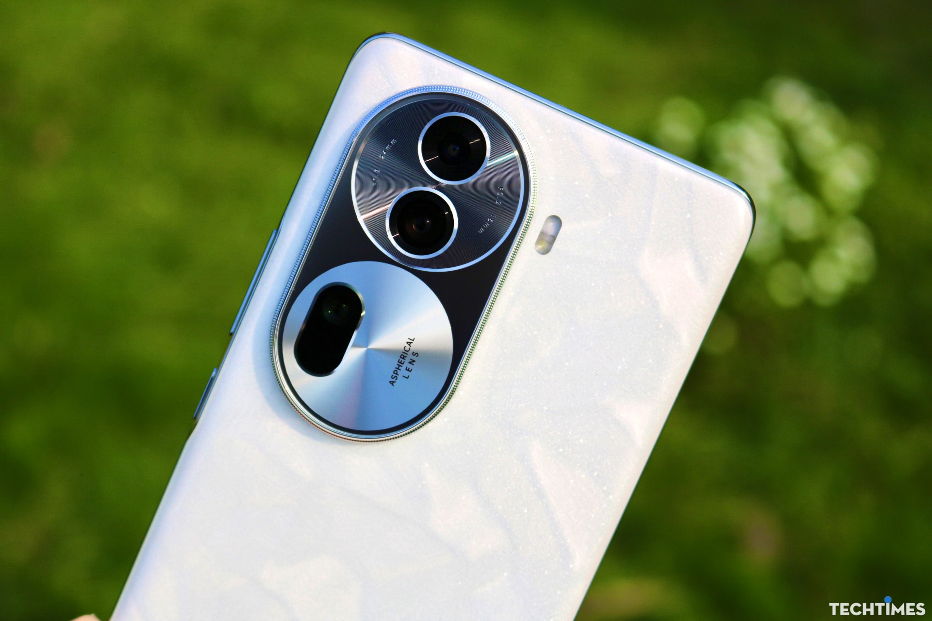 Reno11 Series TechTimes 12 TechTimes Vietnam Đánh giá OPPO Reno11 Pro 5G và Reno11 5G: Mở màn 2024 ấn tượng