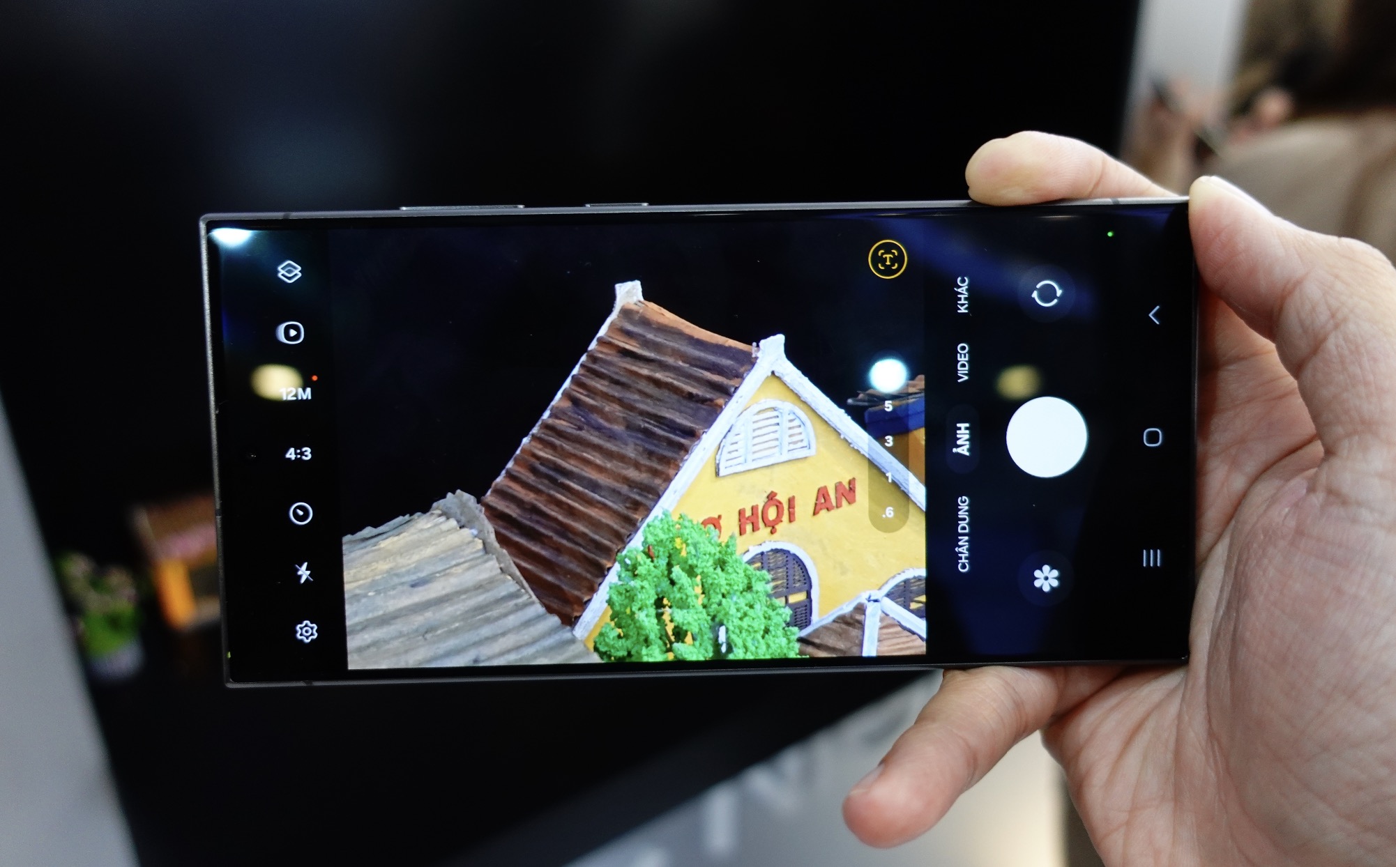 Samsung đã bỏ xa Apple trong cuộc đua smartphone AI TechTimes Vietnam Tập trung nhiều để mang lại trải nghiệm trí tuệ nhân tạo trên smartphone, Samsung khiến người dùng bị thu hút bởi bộ tính năng Galaxy AI mà hãng mang lên trên Galaxy S24 Series.