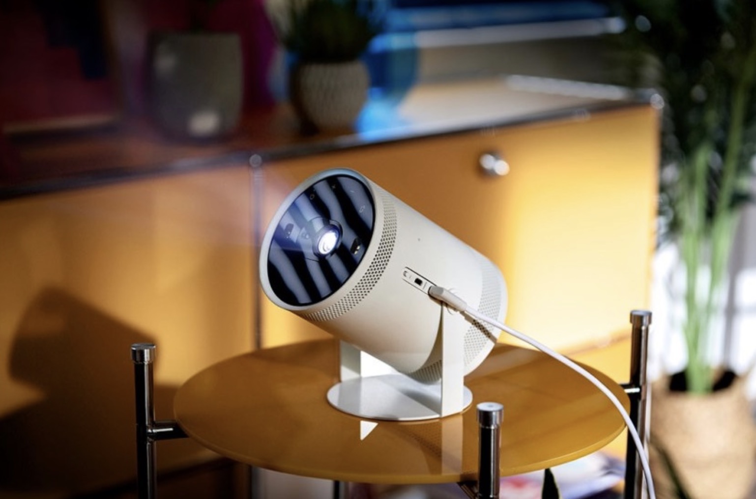 Samsung Vina giới thiệu máy chiếu di động The Freestyle thế hệ 2