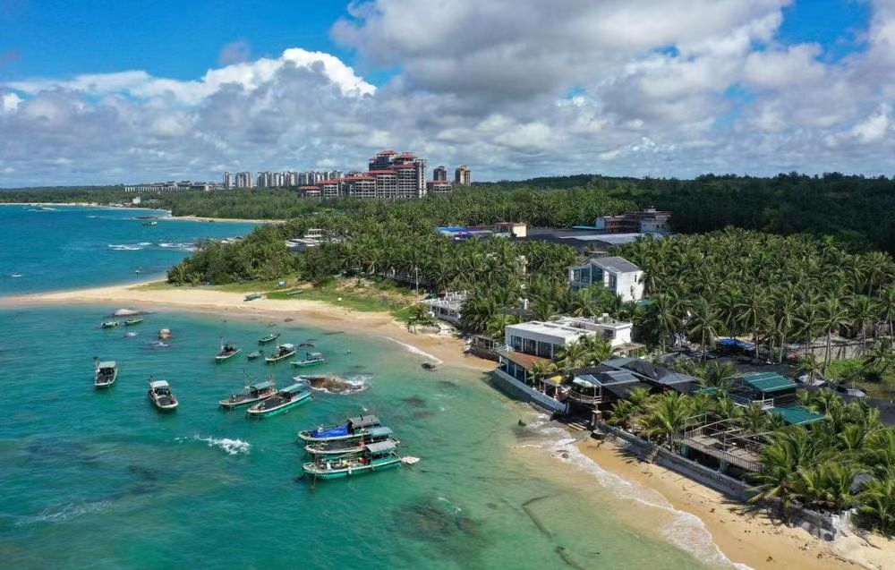 1707742715 53 Van Xuong o dao Hai Nam Trung Quoc dang thu TechTimes Vietnam Văn Xương ở đảo Hải Nam (Trung Quốc) đang thu hút du khách nhờ vị trí là nơi phóng tên lửa, tàu vũ trụ
