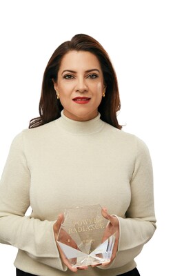 1709874294 323 CLE DE PEAU BEAUTE CONG BO RESHMA SAUJANI LA NGUOI TechTimes.vn CLÉ DE PEAU BEAUTÉ CÔNG BỐ RESHMA SAUJANI LÀ NGƯỜI NHẬN GIẢI THƯỞNG SỨC MẠNH TUYỆT VỜI NĂM 2024