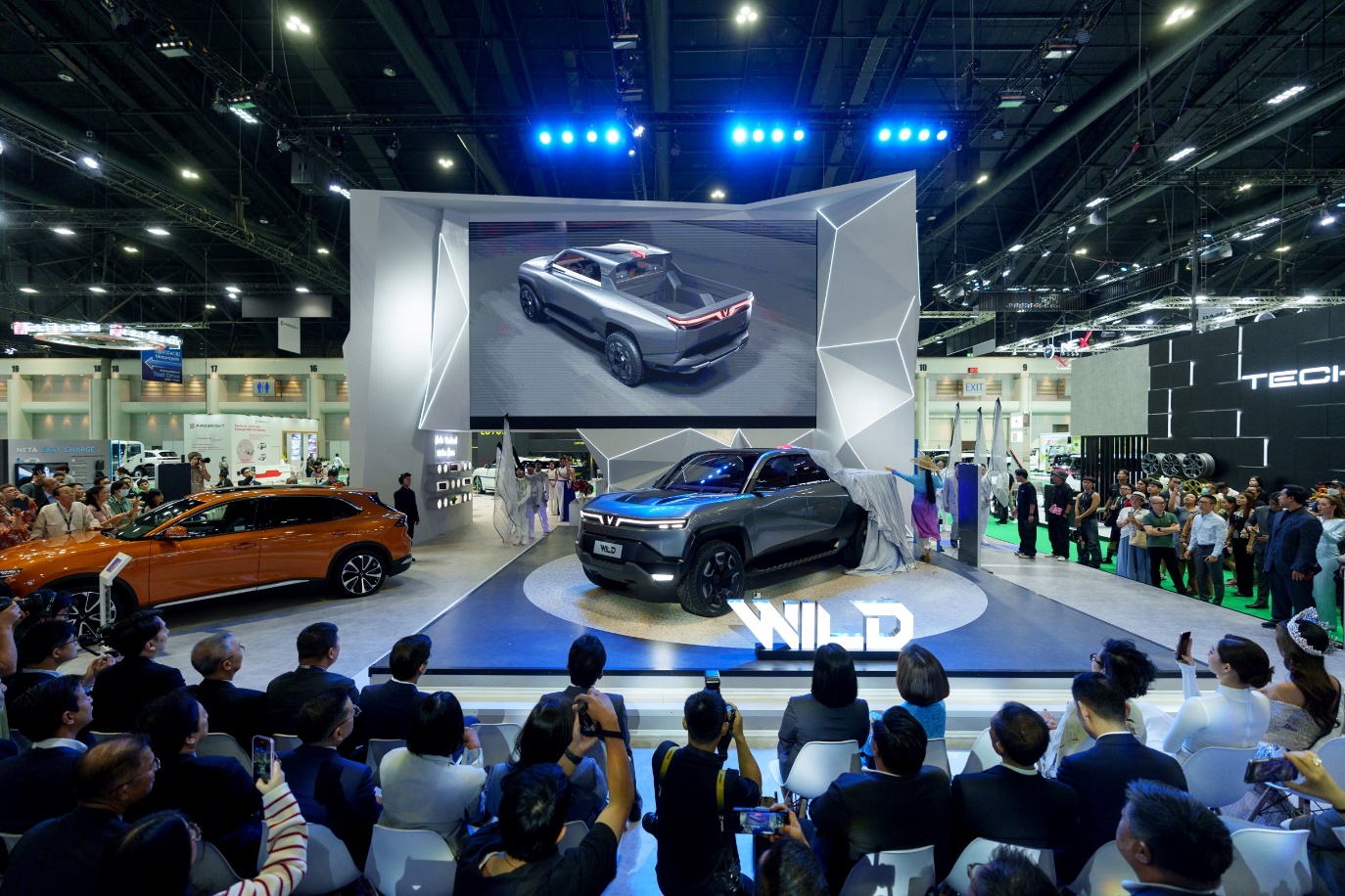 Tai BIMS 2024 VinFast Auto gioi thieu nhieu giai phap TechTimes Vietnam Tại BIMS 2024, VinFast Auto giới thiệu nhiều giải pháp di chuyển xanh đa dạng cho thị trường Thái Lan