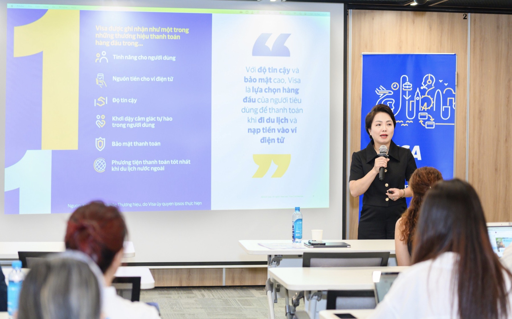 Visa: Làn sóng thanh toán không tiền mặt mở ra tương lai ngành tiêu dùng TechTimes Vietnam Bà Đặng Tuyết Dung, Giám đốc Visa Việt Nam và Lào