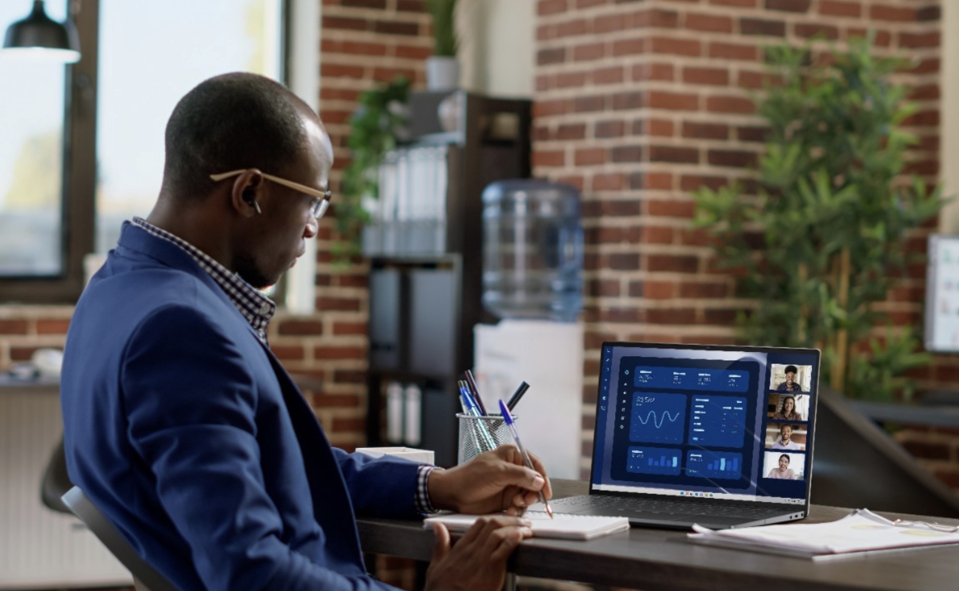Dell Technologies hỗ trợ các doanh nghiệp hiện đại hóa môi trường làm việc với AI PC