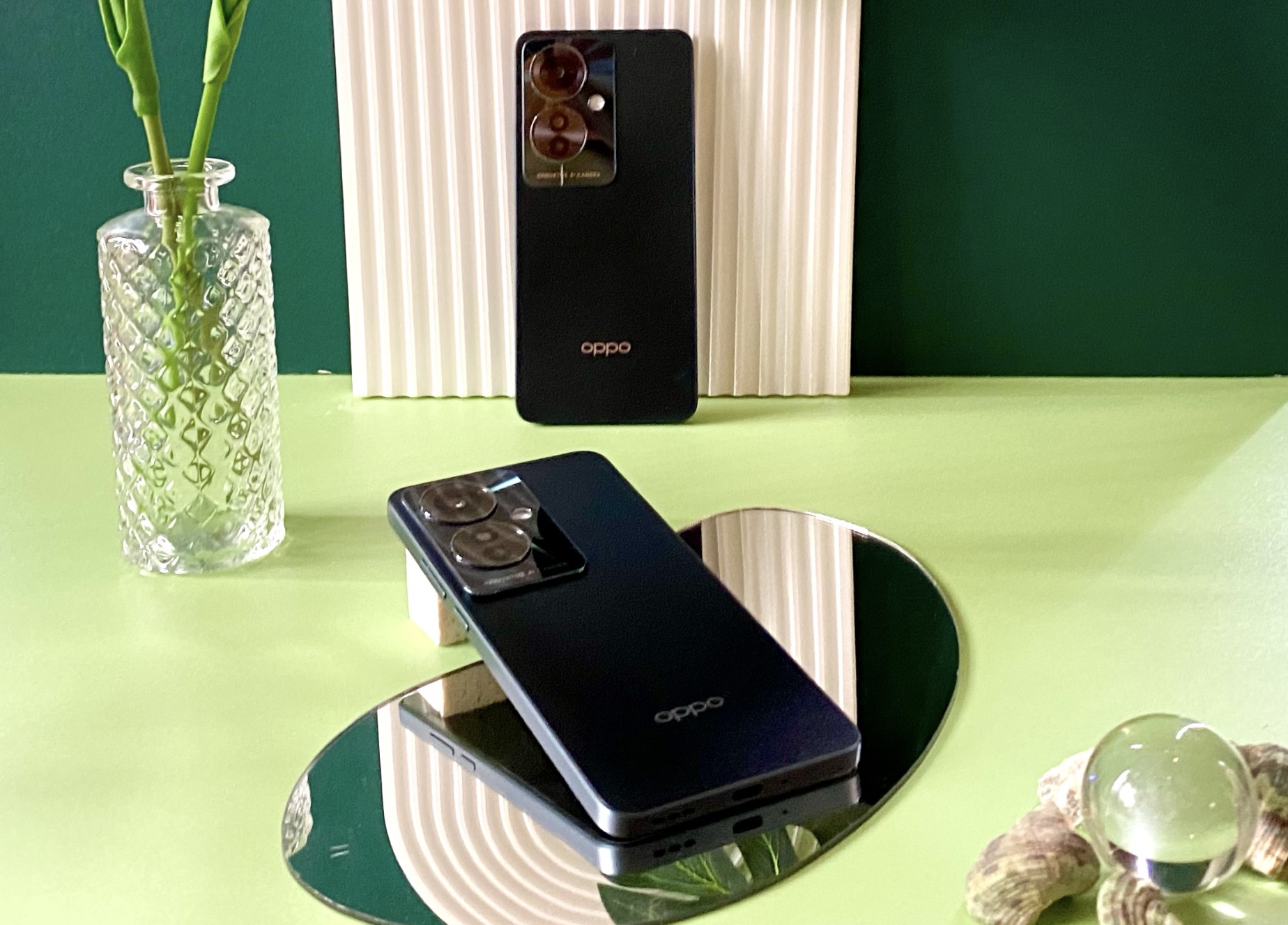 Reno11 F 5G có giá 8,99 triệu đồng tại Việt Nam