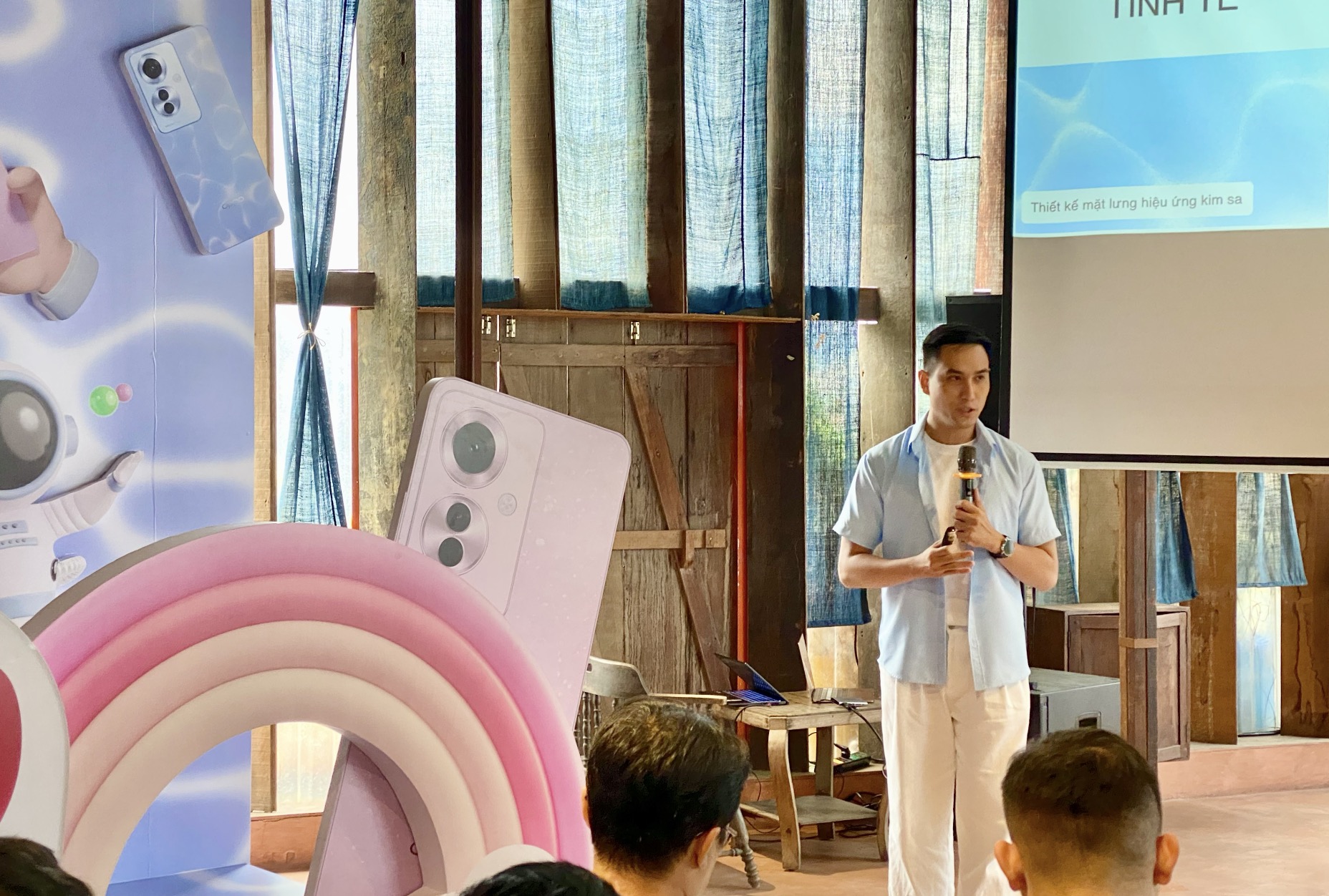 Reno11 F 5G có giá 8,99 triệu đồng tại Việt Nam