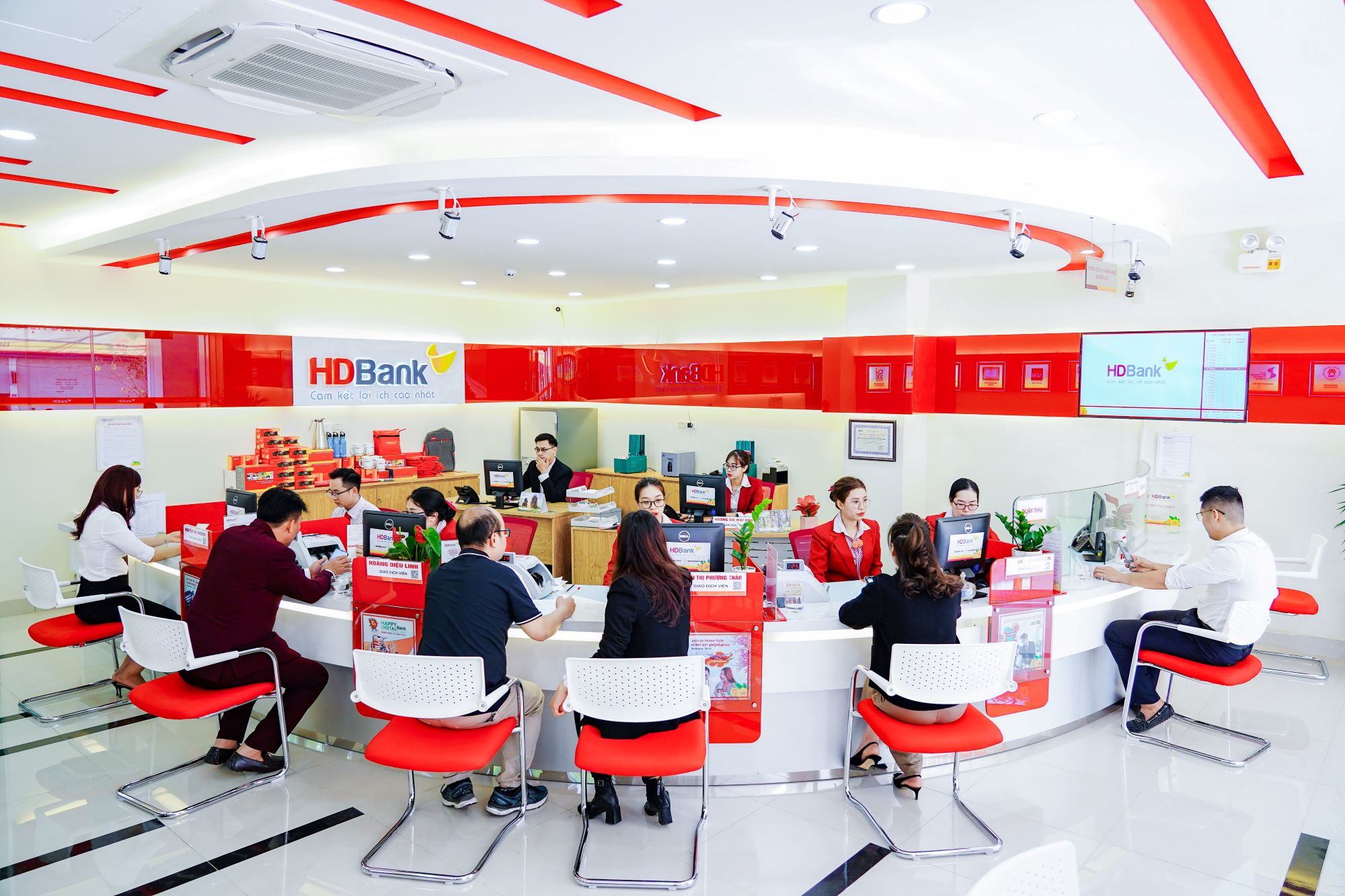 HDBank se tra co tuc 25 10 bang tien mat TechTimes Vietnam HDBank sẽ trả cổ tức 25% (10% bằng tiền mặt và 15% bằng cổ phiếu) năm 2023 cho các cổ đông