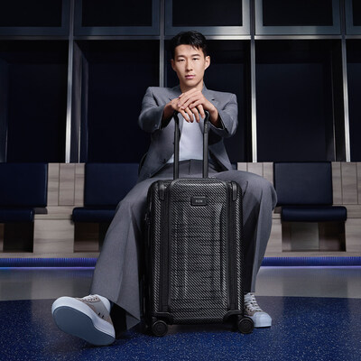 1718901820 638 TUMI RA MAT CHIEN DICH MUA THU 2024 CHO BO TechTimes Vietnam TUMI RA MẮT CHIẾN DỊCH MÙA THU 2024 CHO BỘ SƯU TẬP TEGRA-LITE® VÀ ALPHA BRAVO CÙNG CẦU THỦ BÓNG ĐÁ SON HEUNG-MIN