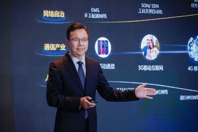 Ong Yang Chaobin cua Huawei Su dung tri tue nhan TechTimes Vietnam Ông Yang Chaobin của Huawei: Sử dụng trí tuệ nhân tạo để tăng cường hiệu suất của hệ thống mạng viễn thông.