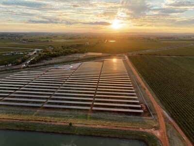 Trang trai nang luong mat troi do Casella cung Trinasolar TechTimes Vietnam Trang trại năng lượng mặt trời do Casella cùng Trinasolar Powers hợp tác phát triển được đánh giá là trang trại cung cấp năng lượng lớn nhất trong ngành đồ uống và rượu vang tại Úc*