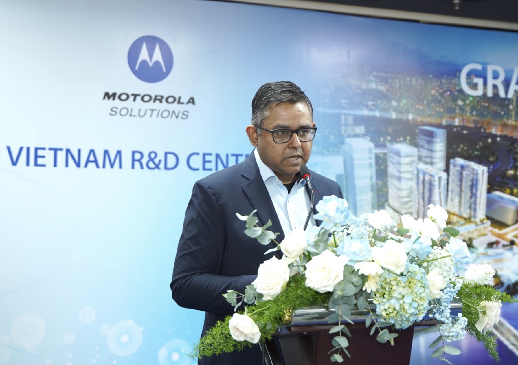 Ông Mahesh Saptharishi, Phó Chủ tịch Điều hành kiêm Giám đốc Công nghệ của Motorola Solutions