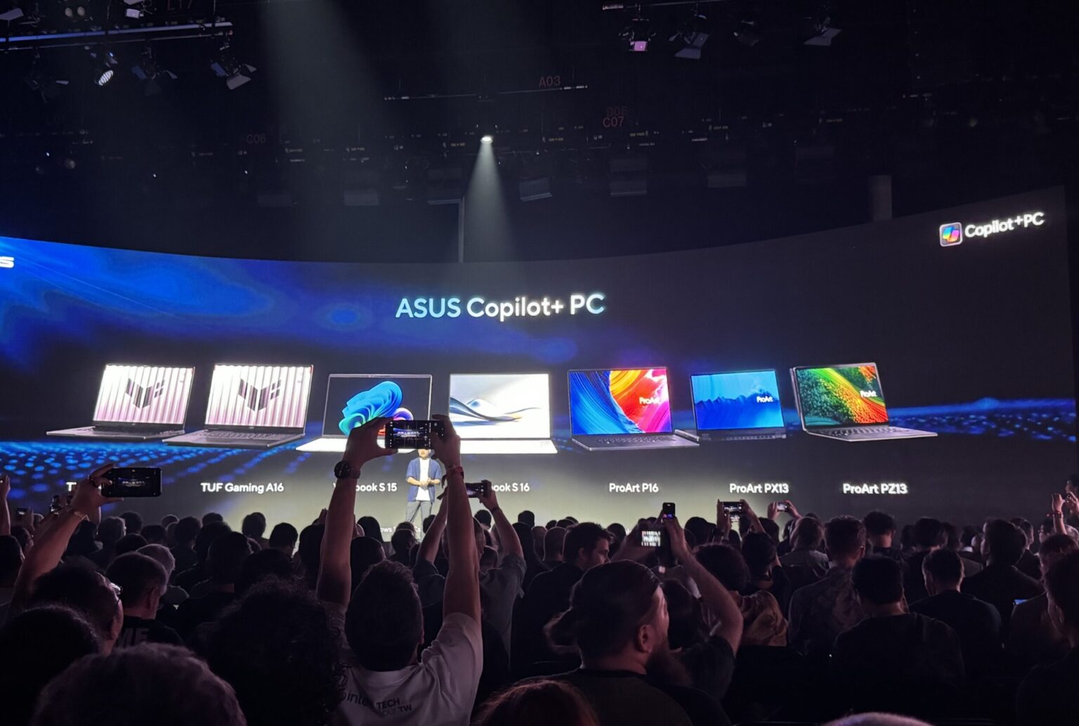 COMPUTEX 2024: ASUS ra mắt loạt laptop mới tích hợp AI Copilot+