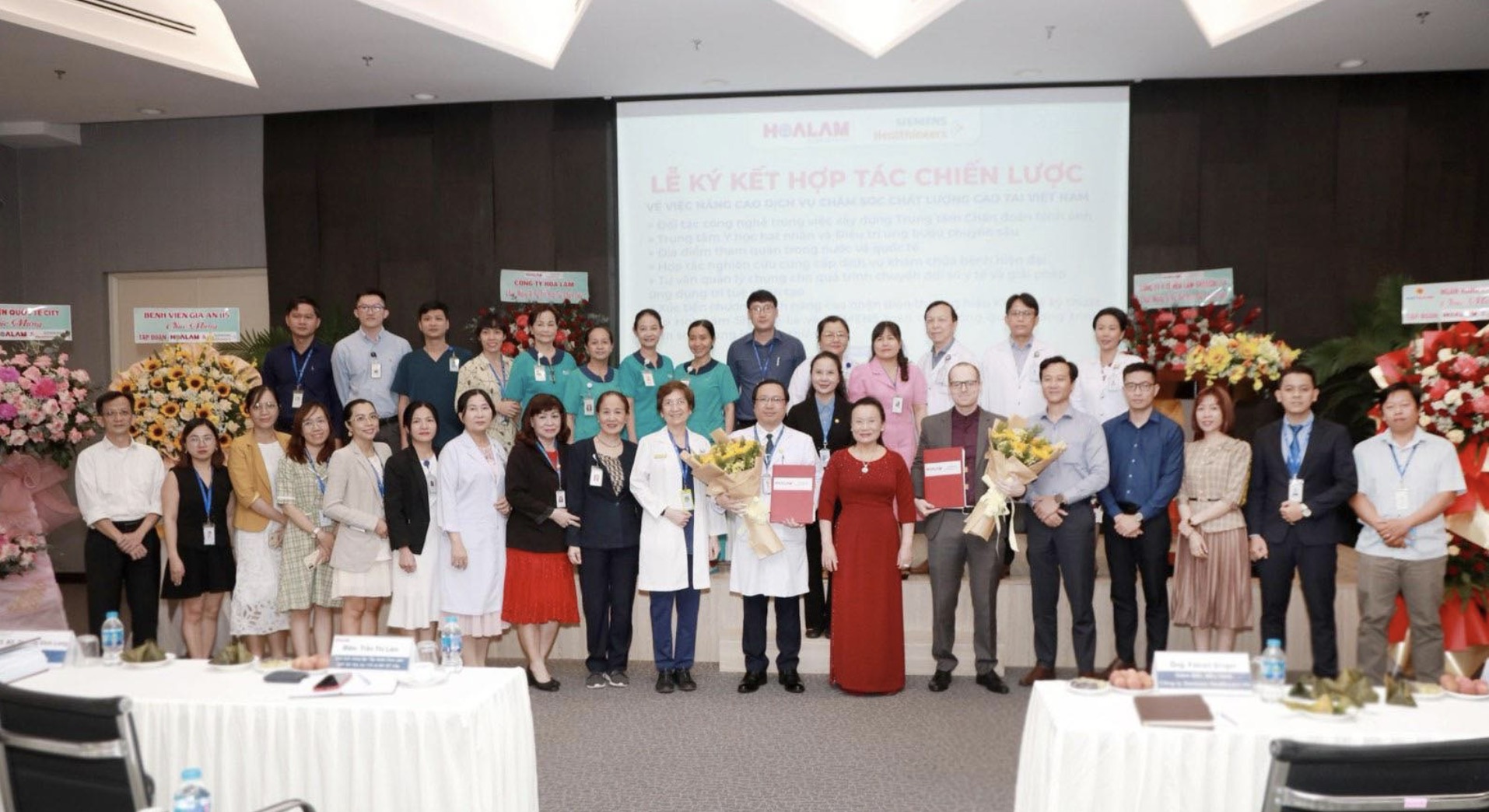 Tập đoàn Hoa Lâm hợp tác chiến lược với Siemens Healthineers