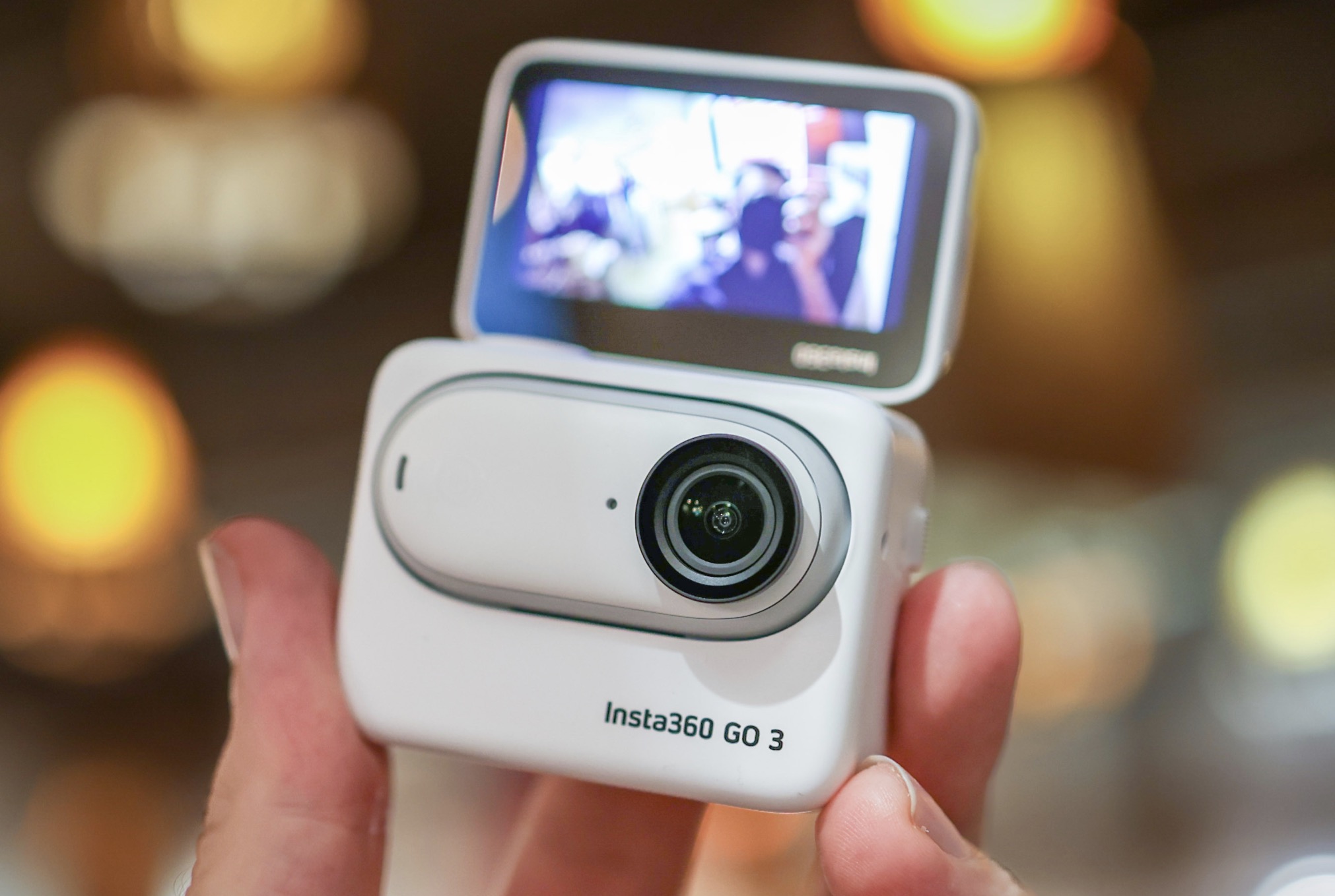 Insta360 GO 3S đọ sức với GO 3: Quá nhiều cải tiến cho thế hệ mới TechTimes Vietnam Insta360 GO 3 có thiết kế tương tự như GO 3S nhưng nhẹ hơn một chút.