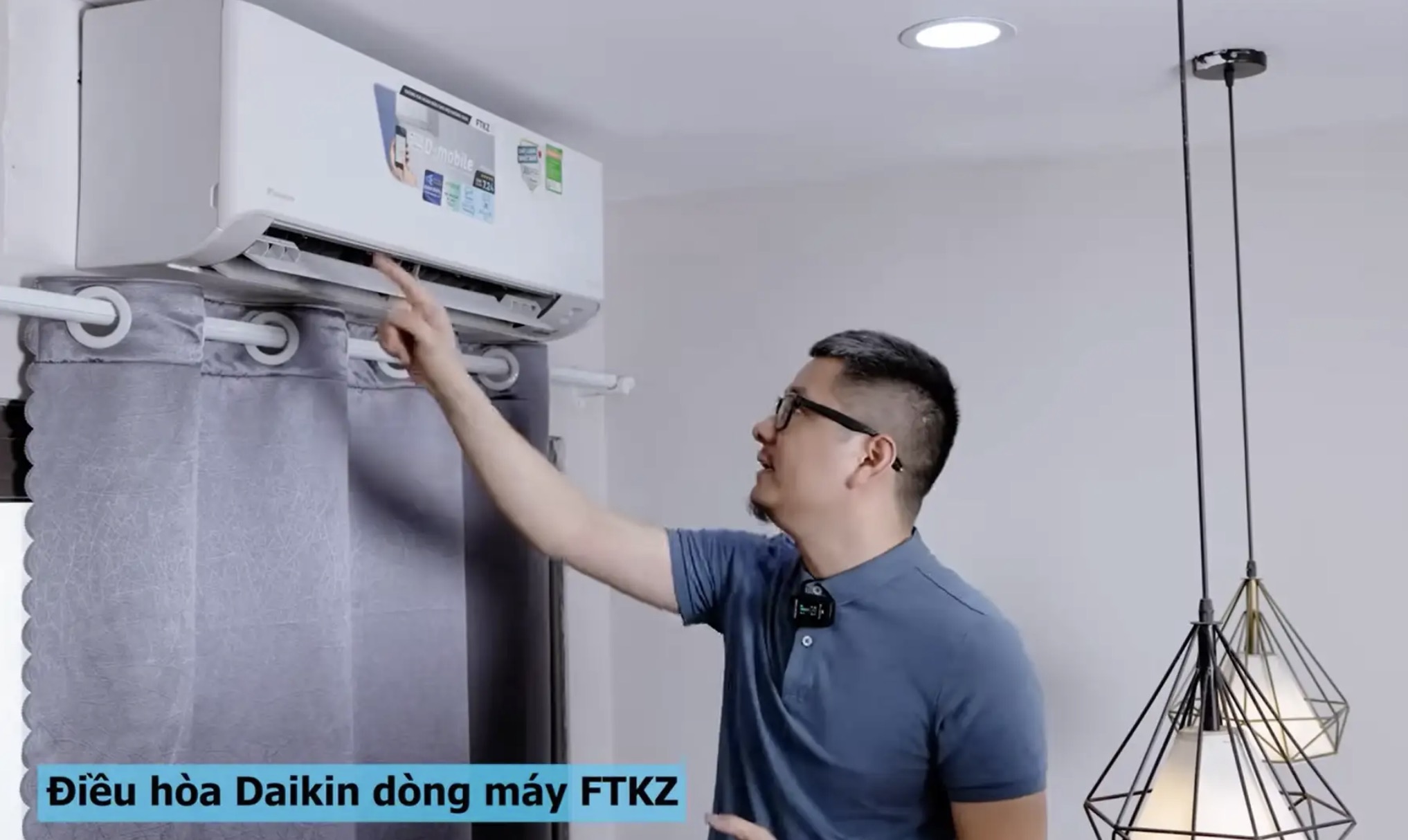 Điều hòa Daikin FTKZ trong bài kiểm chứng của Dương Dê. Ảnh: Cắt từ clip.