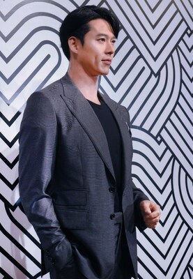 Merlin Entertainments Group's Madame Tussauds Hong Kong: Bức tượng sáp mới nhất của nam diễn viên Hyun Bin dần được hé lộ với nhiều thông tin thú vị TechTimes Vietnam 1726252725 32 Merlin Entertainments Group039s Madame Tussauds Hong Kong Buc tuong sap TechTimes Vietnam Merlin Entertainments Group's Madame Tussauds Hong Kong: Bức tượng sáp mới nhất của nam diễn viên Hyun Bin dần được hé lộ với nhiều thông tin thú vị