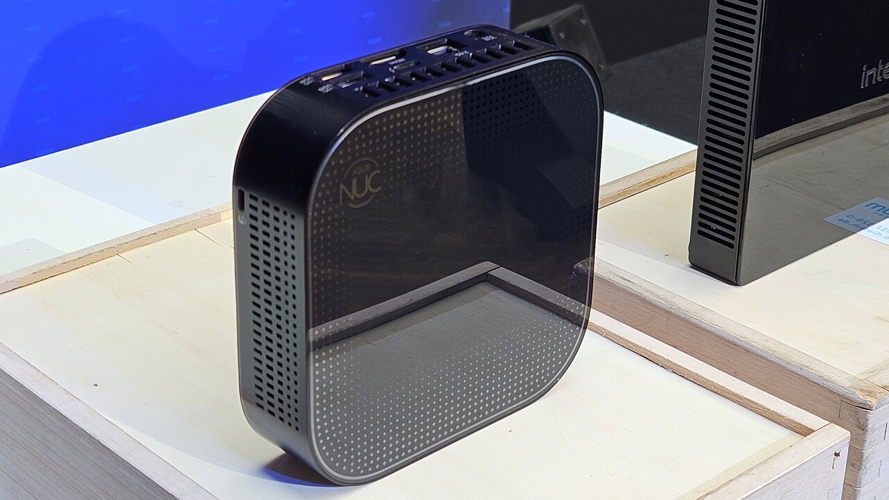 ASUS trang bị khả năng AI cho máy tính mini NUC 14 Pro