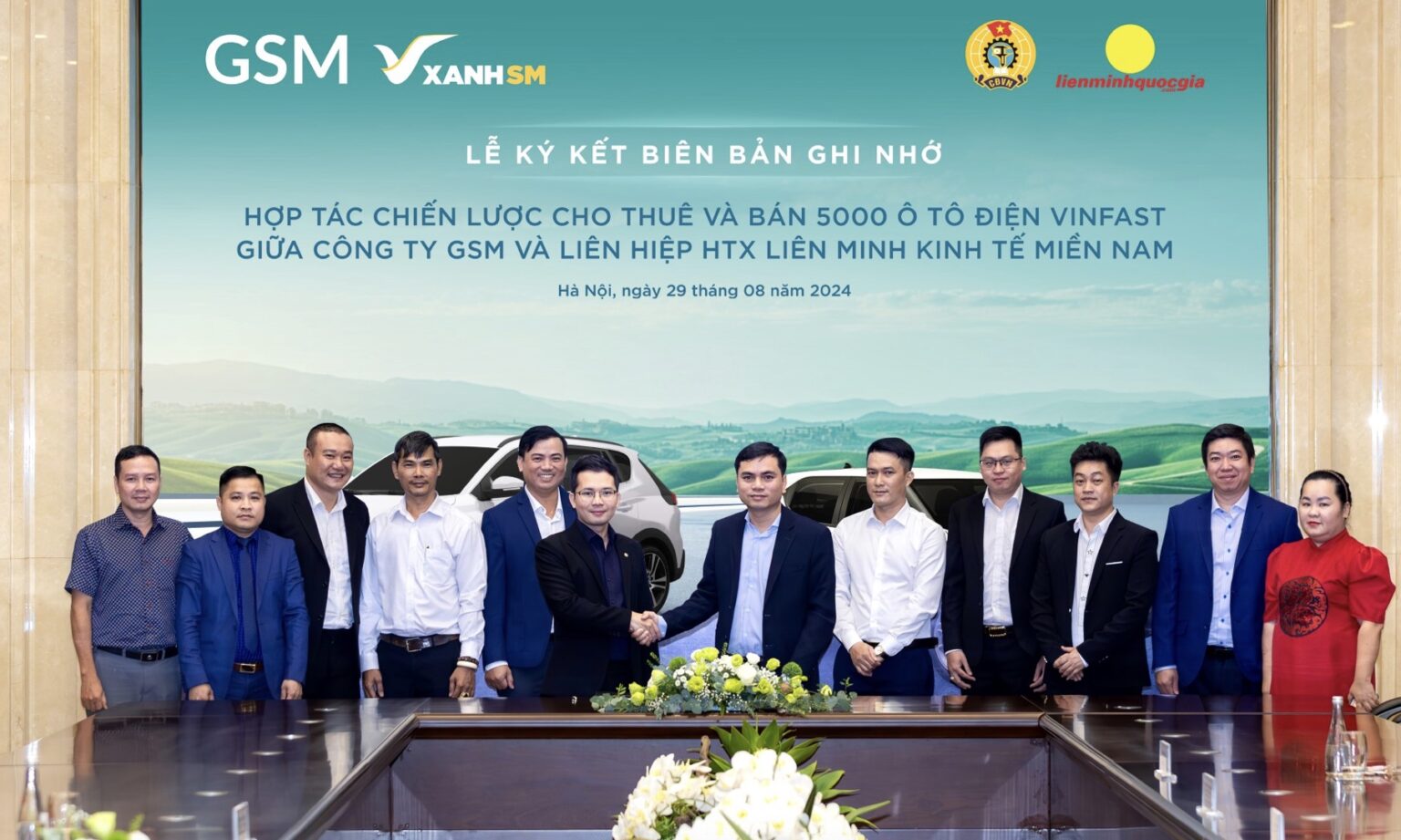 Liên hiệp Hợp tác xã Liên minh Kinh tế miền Nam sẽ thuê và mua 5.000 ô tô điện VinFast