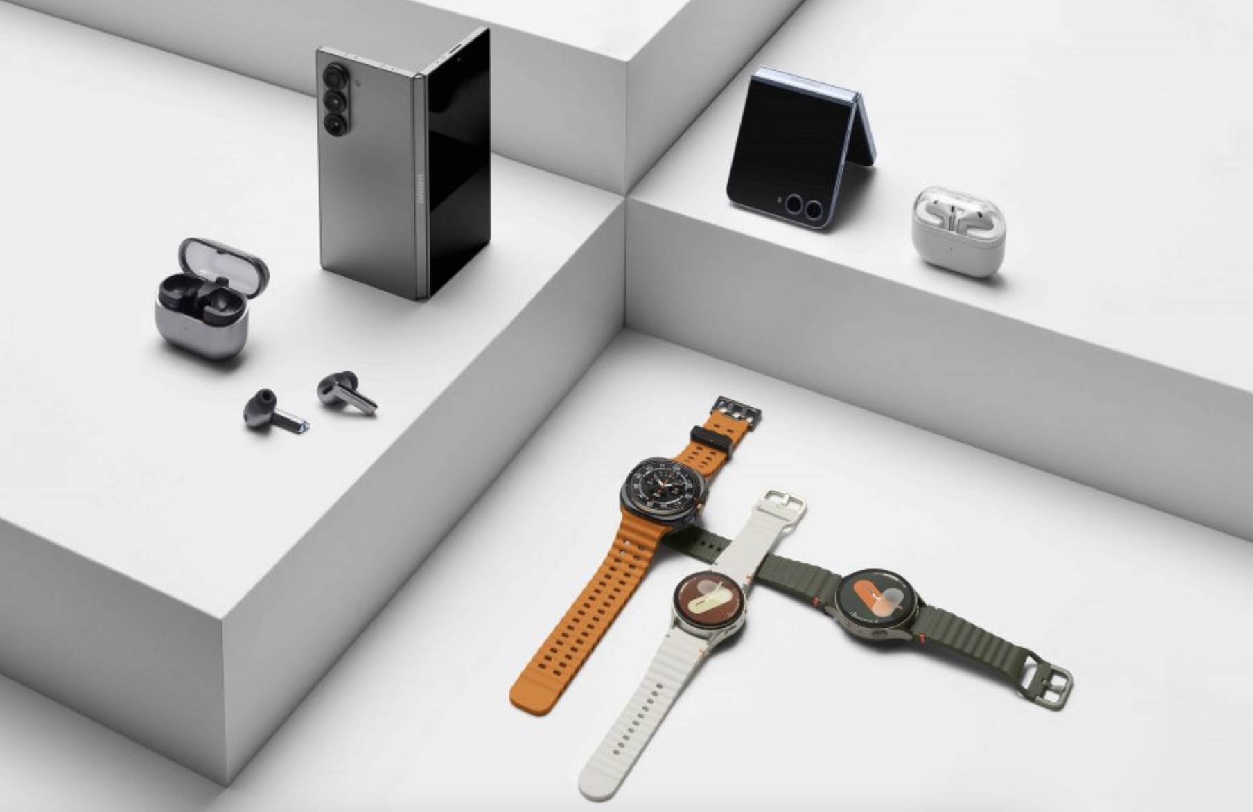 Apple: Sự chậm chân trong cuộc đua công nghệ và AI so với Samsung