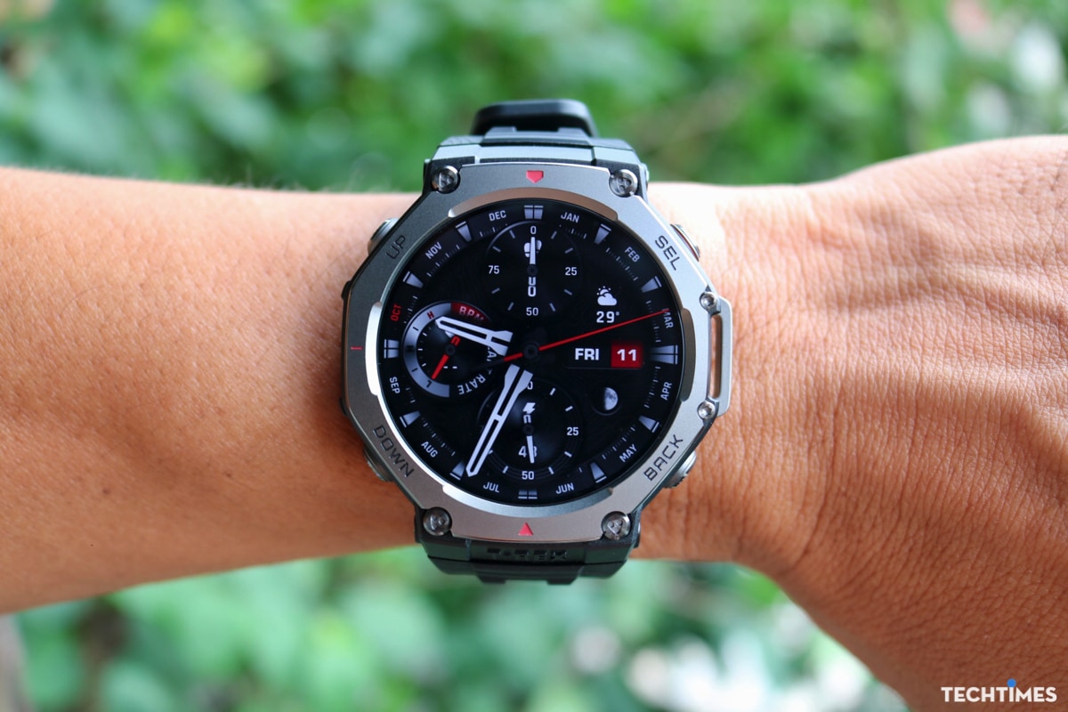 Không hỗ trợ LTE: Amazfit T-Rex 3 không có tùy chọn LTE, do đó phụ thuộc hoàn toàn vào kết nối Bluetooth với điện thoại để nhận thông báo và sử dụng các tính năng thông minh khác.