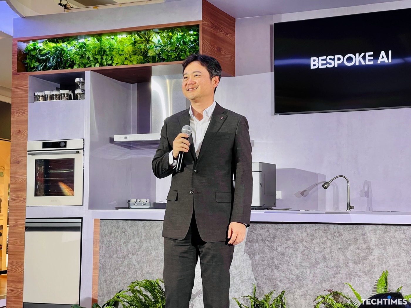 Samsung Vina mở ra kỷ nguyên Bespoke AI thiết bị gia dụng tích hợp AI TechTimes Vietnam Samsung Vina mở ra kỷ nguyên Bespoke AI thiết bị gia dụng tích hợp AI