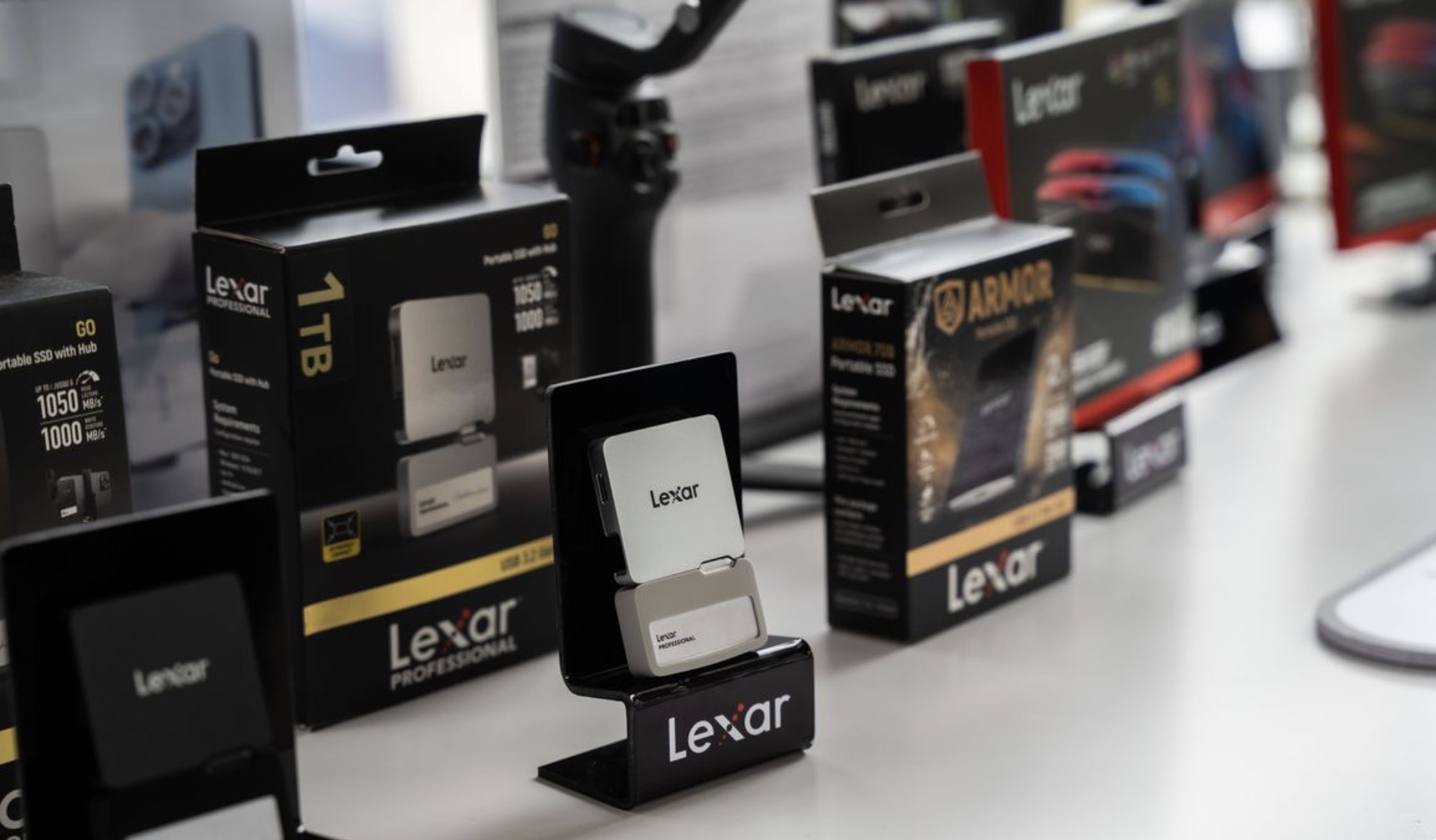 Lexar ra mắt sản phẩm SSD di động và RAM DDR5 mới tại Việt Nam
