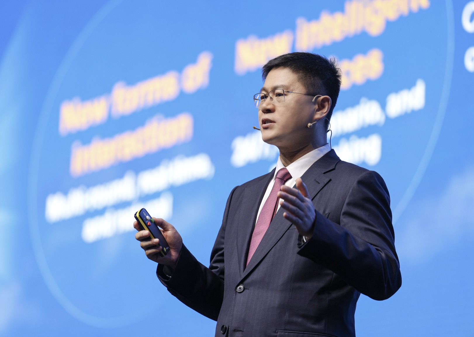 Huawei thúc đẩy tích hợp 5.5G và AI tại Diễn đàn Toàn cầu MBBF 2024 TechTimes Vietnam Huawei thúc đẩy tích hợp 5.5G và AI tại Diễn đàn Toàn cầu MBBF 2024