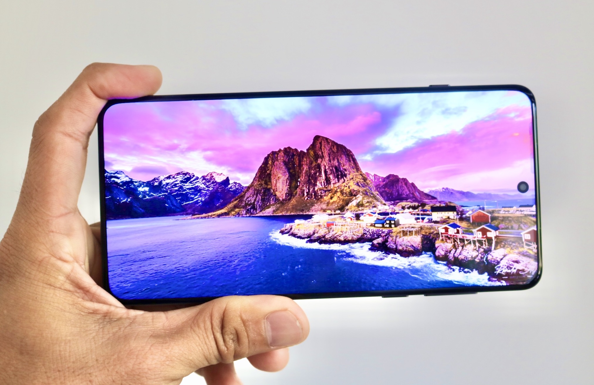 OPPO Find X8 Pro: Vì sao là 'vì sao sáng' ở phân khúc smartphone cao cấp cuối năm 2024