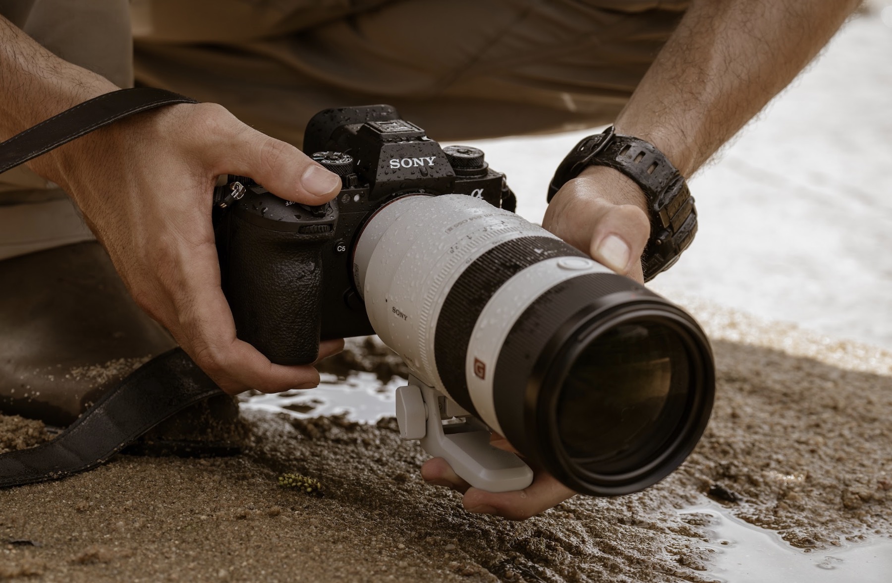 Sony Alpha 1 II và FE 28-70mm F2 G Master ra mắt: Đỉnh cao công nghệ hình ảnh TechTimes Vietnam Sony Alpha 1 II và FE 28-70mm F2 G Master ra mắt: Đỉnh cao công nghệ hình ảnh