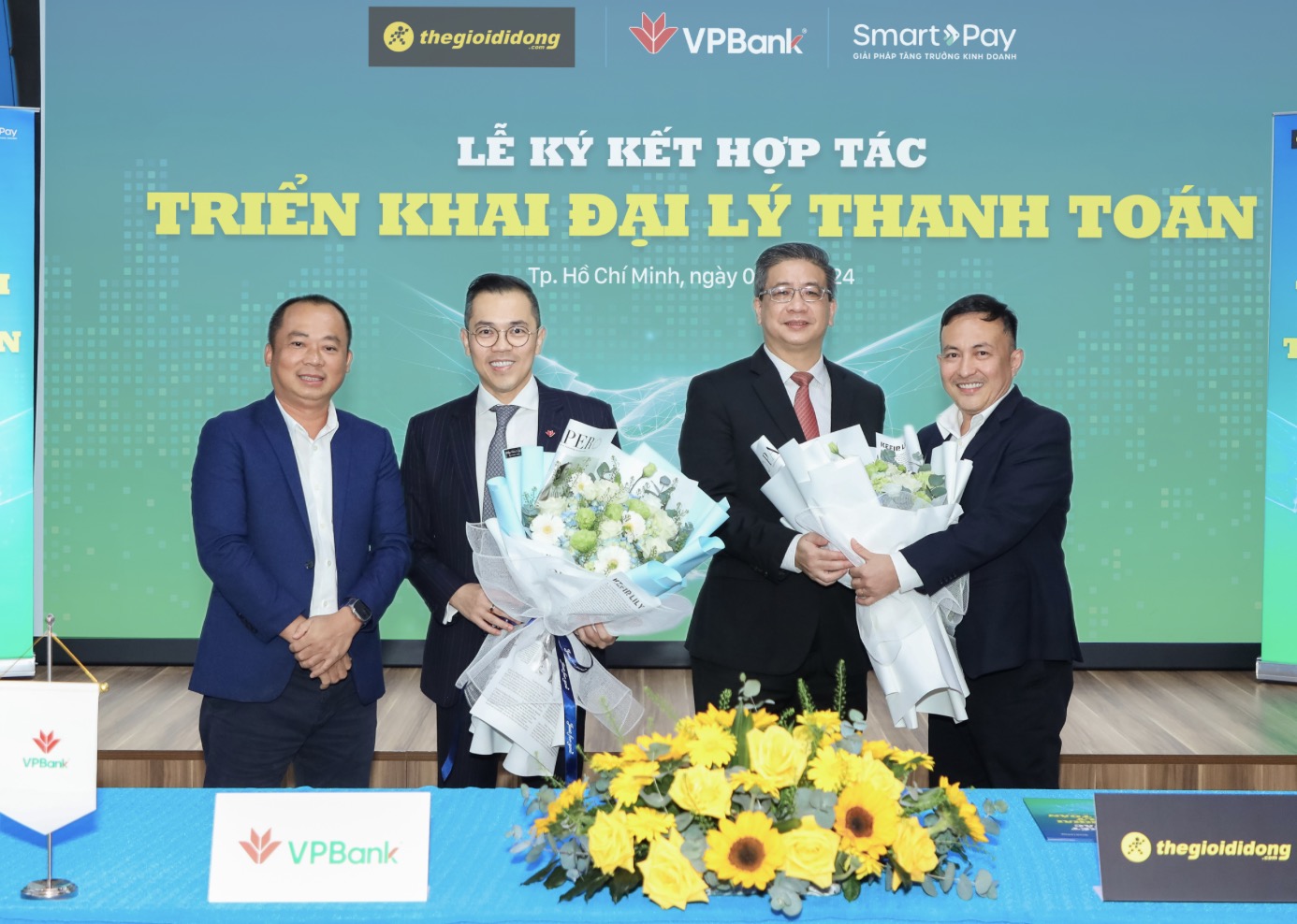 VPBank và Thế Giới Di Động hợp tác triển khai đại lý thanh toán đầu tiên tại Việt Nam TechTimes Vietnam VPBank và Thế Giới Di Động hợp tác triển khai đại lý thanh toán đầu tiên tại Việt Nam