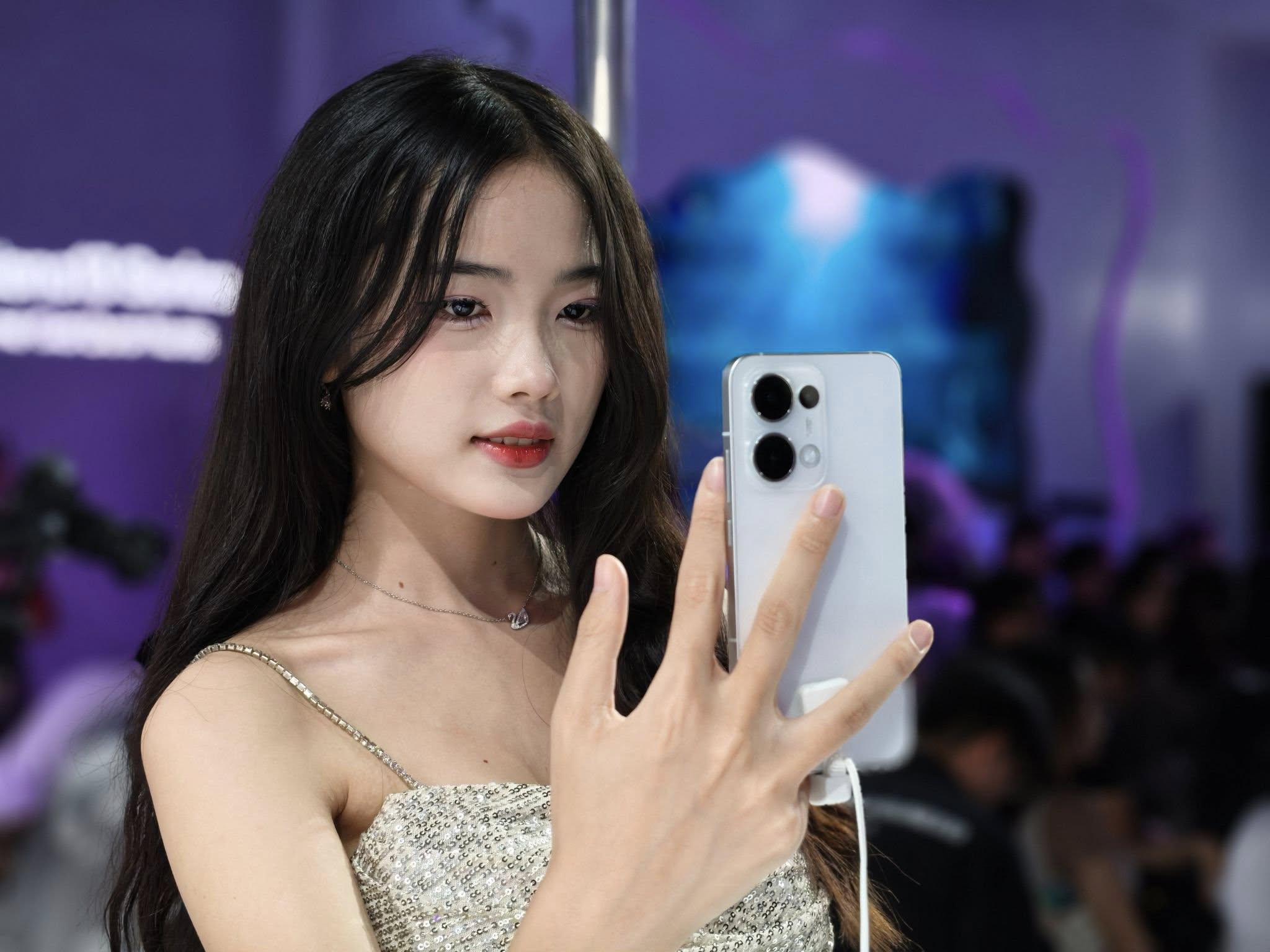 OPPO Reno13 Series chính thức ra mắt, giá từ 8,99 triệu đồng tại Việt Nam