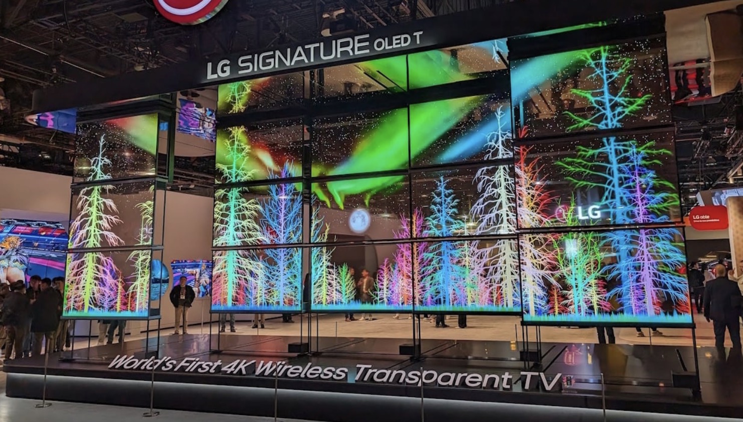 Dự báo xu hướng công nghệ CES 2025: Đột phá từ AI, laptop, đến Smarthome và xe điện TechTimes Vietnam LG Signature OLED T tại CES 2024 (Ảnh: Will Greenwald)
