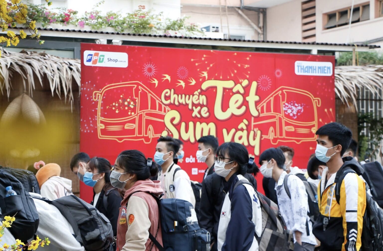 FPT Shop đồng hành cùng “Chuyến xe mùa xuân” – Đưa người lao động về quê đón Tết FPT Shop đồng hành cùng “Chuyến xe mùa xuân” – Đưa người lao động về quê đón Tết