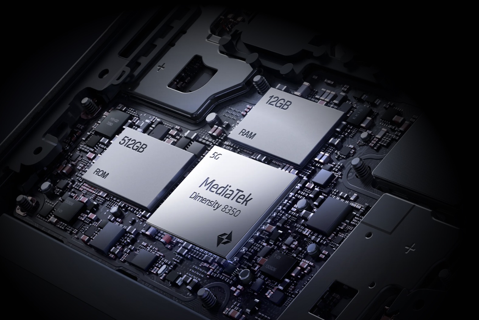 Chip MediaTek Dimensity 8350, sản xuất trên tiến trình 4nm giúp tối ưu sử dụng năng lượng.
