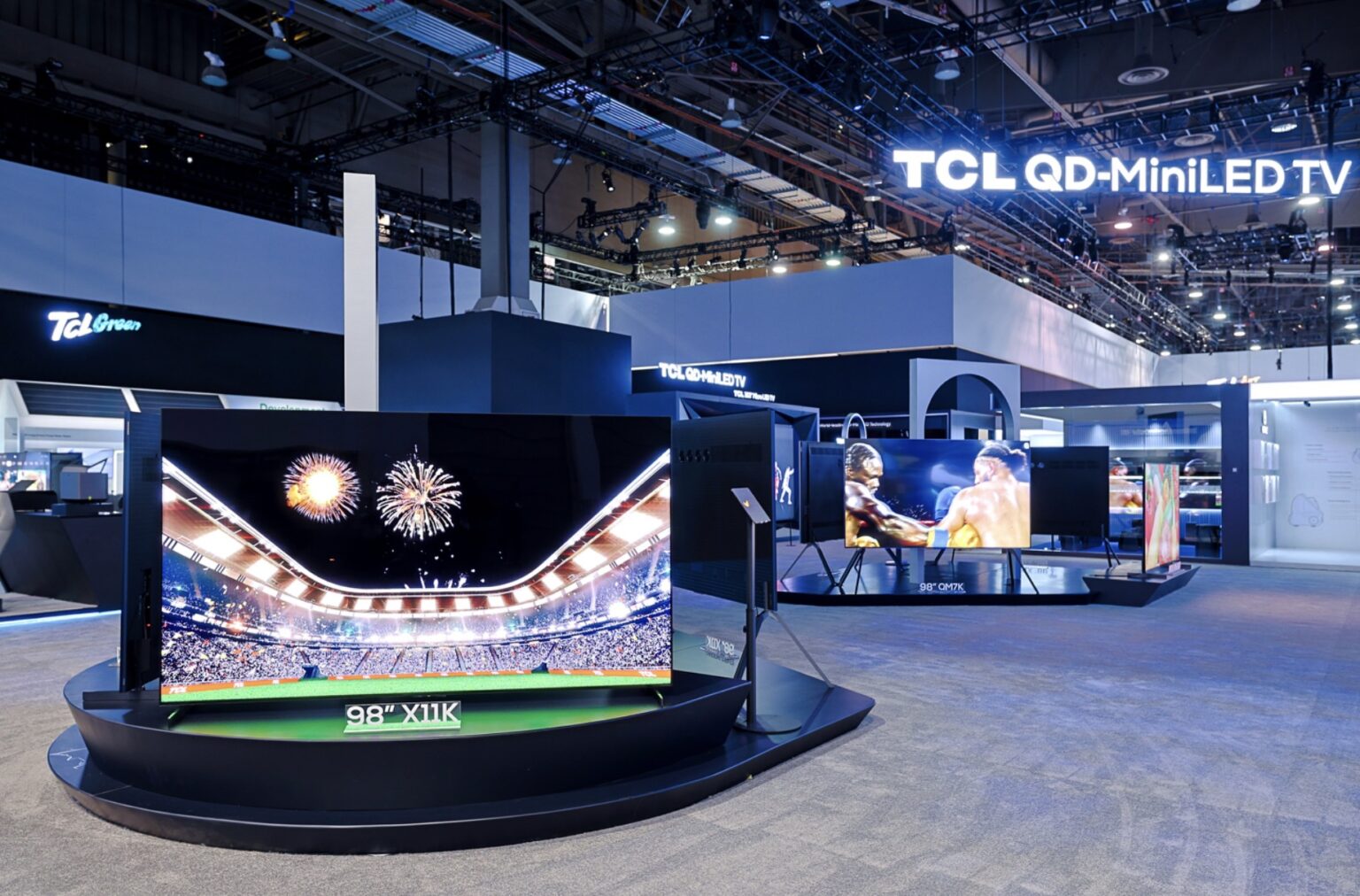 TCL trình làng công nghệ màn hình và thiết bị thông minh tại CES 2025