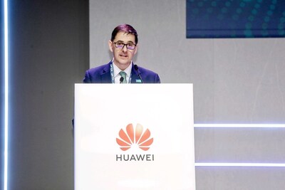 1741300722 712 Huawei phat hanh bay giai phap van tai thong minh TechTimes Vietnam Huawei phát hành bảy giải pháp vận tải thông minh để tăng tốc độ thông minh