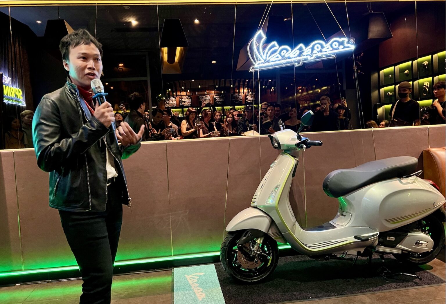 Vespa Sprint Tech ra mắt: Sự kết hợp hoàn hảo giữa công nghệ và phong cách Vespa Sprint Tech
