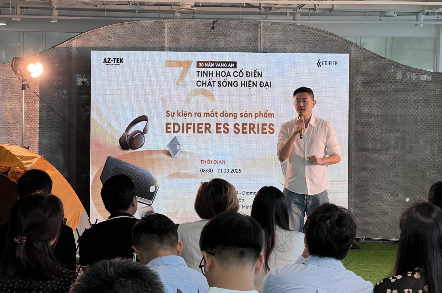 Edifier ra mắt dòng sản phẩm ES Series: Cột mốc 30 năm phát triển thương hiệu