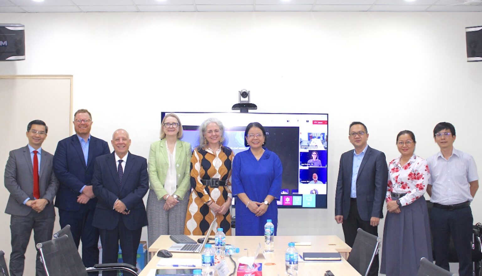 Trung tâm Chuyển đổi số TP.HCM hợp tác với Đại học RMIT triển khai chương trình học bổng Tiến sĩ