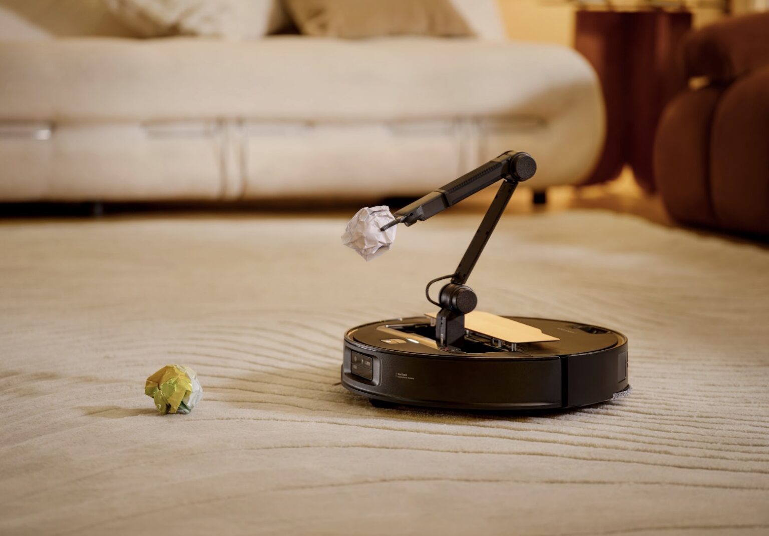 Roborock ra mắt Saros Z70: Đột phá công nghệ với cánh tay cơ học đầu tiên trên thế giới