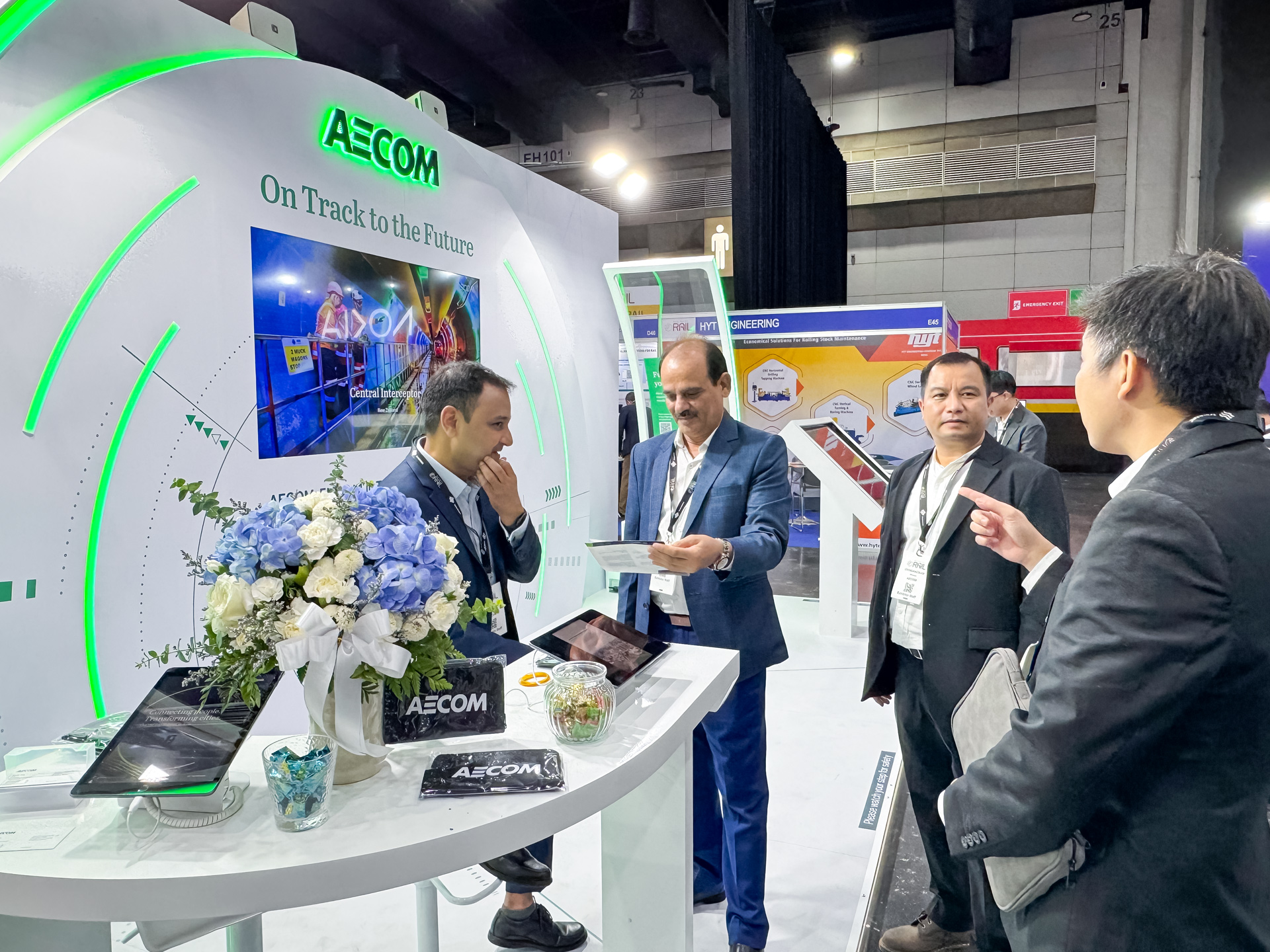 AECOM "trên hành trình hướng tới tương lai" tại sự kiện Asia Pacific Rail 2025 hội tụ các giải pháp đường sắt kỹ thuật số và phát triển bền vững TechTimes Vietnam AECOM giới thiệu những giải pháp kỹ thuật số sáng tạo và thực hành bền vững trong hoạt động thực hiện các dự án hạ tầng đường sắt phức hợp tại sự kiện Asia Pacific Rail 2025.
