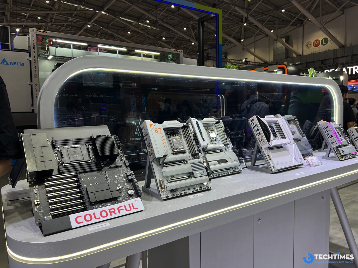 7. Bo Mạch Chủ Mới: CVN X870 ARK FROZEN