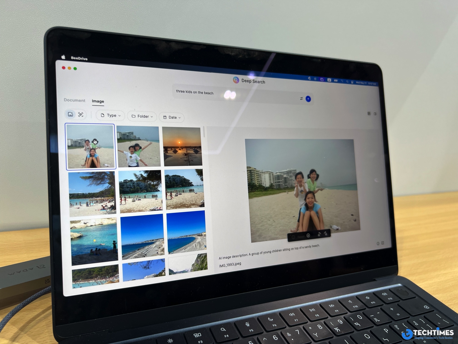 COMPUTEX 2025: Synology BeeStation Plus - Lưu trữ đám mây cá nhân đơn giản, mạnh mẽ TechTimes Vietnam Chức năng tìm kiếm DeepSearch có thể hoạt động ngay cả khi không có Internet.