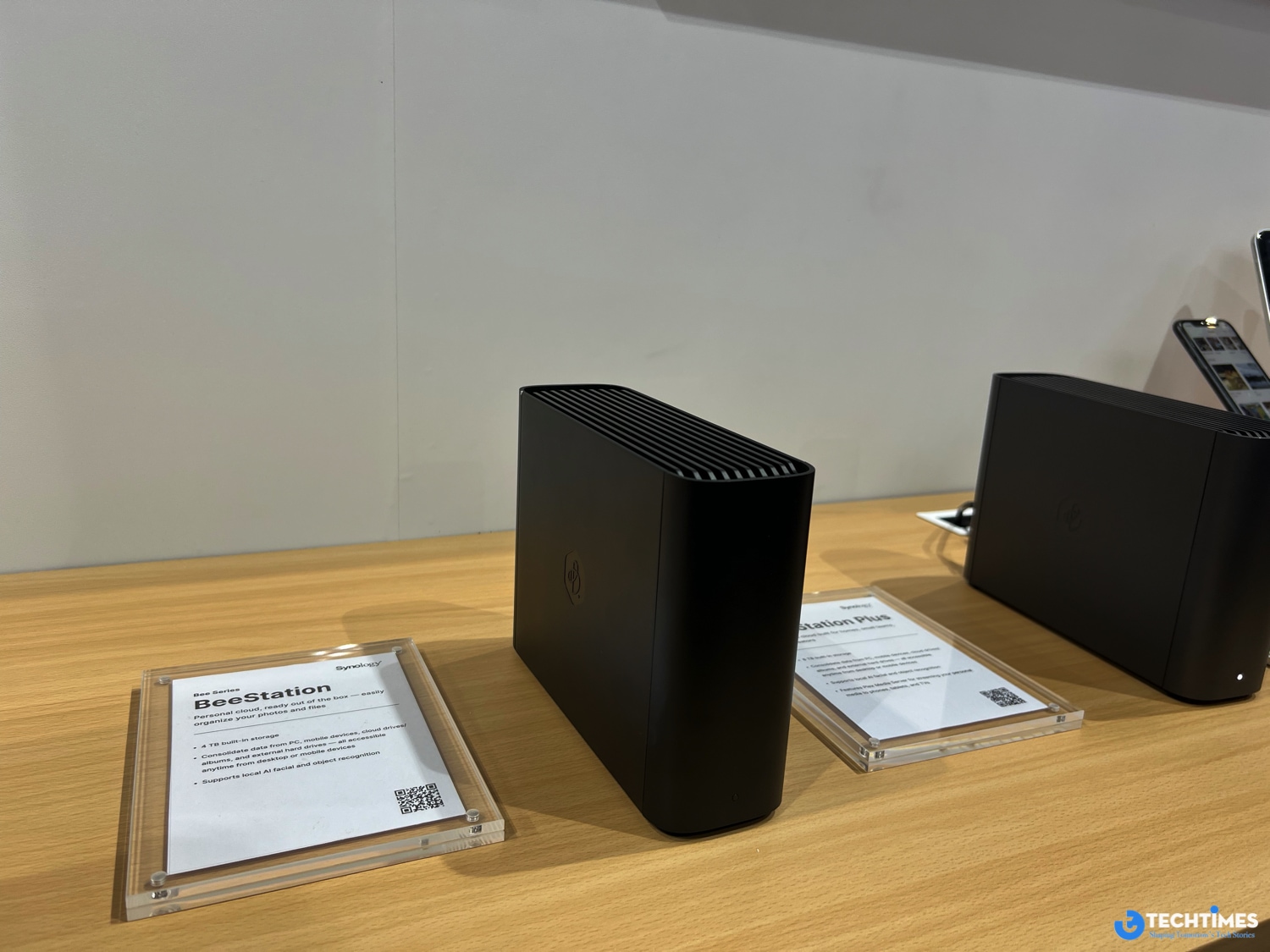 COMPUTEX 2025: Synology BeeStation Plus - Lưu trữ đám mây cá nhân đơn giản, mạnh mẽ TechTimes Vietnam So sánh với BeeStation gốc và BeeDrive