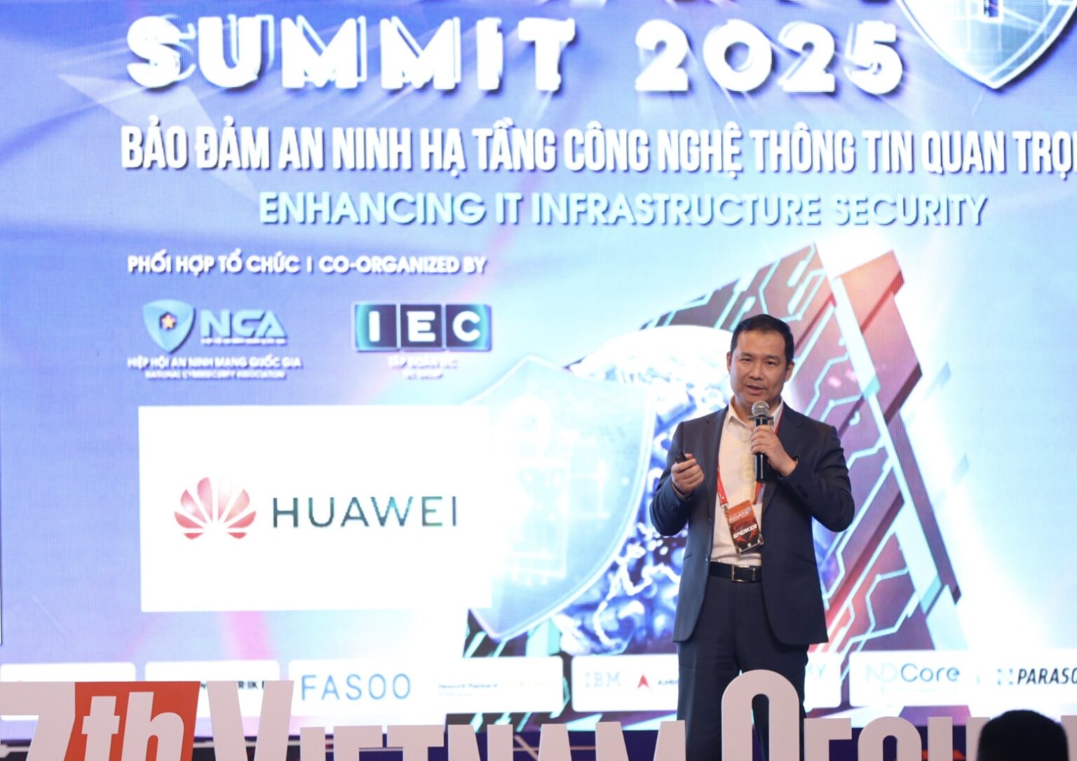 Vietnam Security Summit 2025: Huawei đề xuất tiêu chuẩn hóa bảo mật vì mạng 5G an toàn